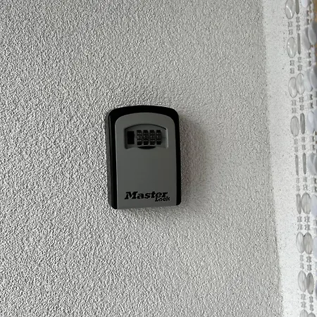 The White Light-house Apartamento Otranto